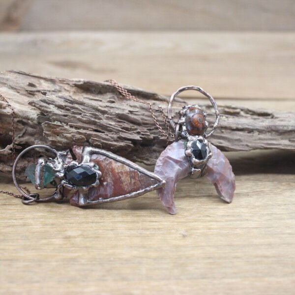 Reiki Energy India Agates Arrow Pendants Antique Copper Raw Stone Crescent Moon Meditation Witch Necklace Retro Jewelry,