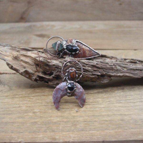 Reiki Energy India Agates Arrow Pendants Antique Copper Raw Stone Crescent Moon Meditation Witch Necklace Retro Jewelry,