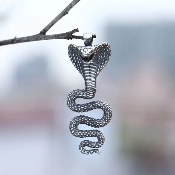 Fashion 3D  New Cobra Snake Pendant Necklace Fashion Metal Chain Jewelry Animal Accessories