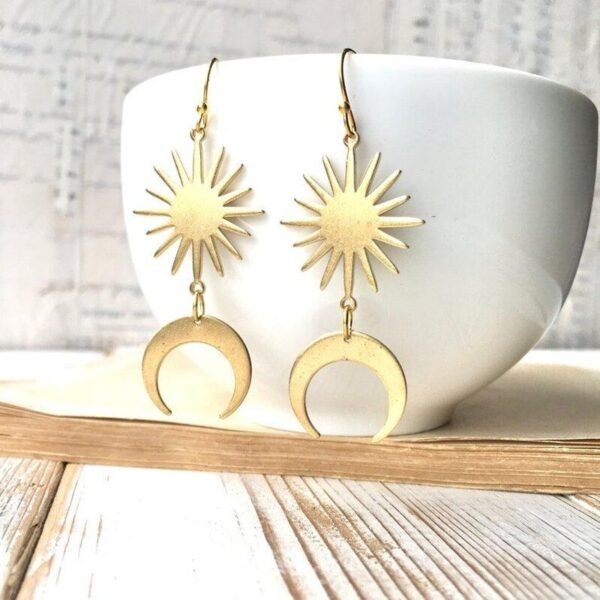 Sun Face Figure Starburst Earrings Gold Sun Celestial Astronomy Boho Hippies Jewelry Women Gift for Her Beautifu Fashion Trend