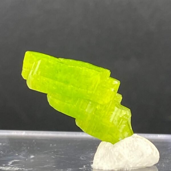 Magicun Crystal~Teaching specimens Pyromorphite natural mineral crystal stone ornamental stone collection