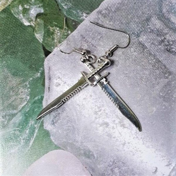 Trendy Vintage Knife Shape Dangle Earrings Retro Soldiers jewelry style Modern colour charm Silver colour Unique women men gift