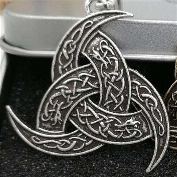 New Magicun Viking~Viking Pendant Triple Horn of Odin Smybol  Ancient silver vintage style pagan jewelry 1pc