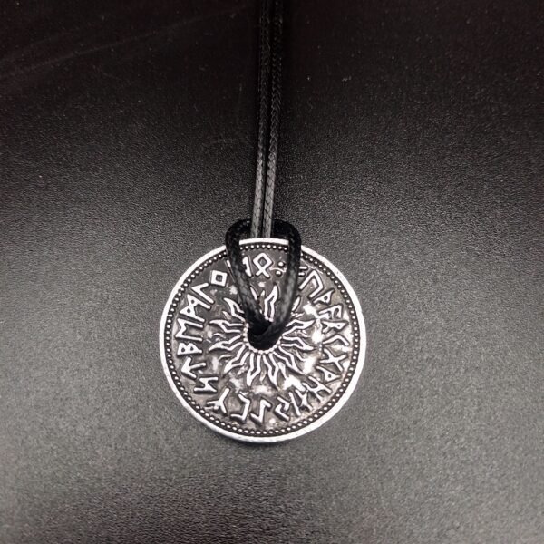 Viking Magic~Vikings Celt Dragon Amulet Viking Icelandic Vegvisir Helmet Horror In Runic Circle Runes Pendant Necklace Talisman Double Side