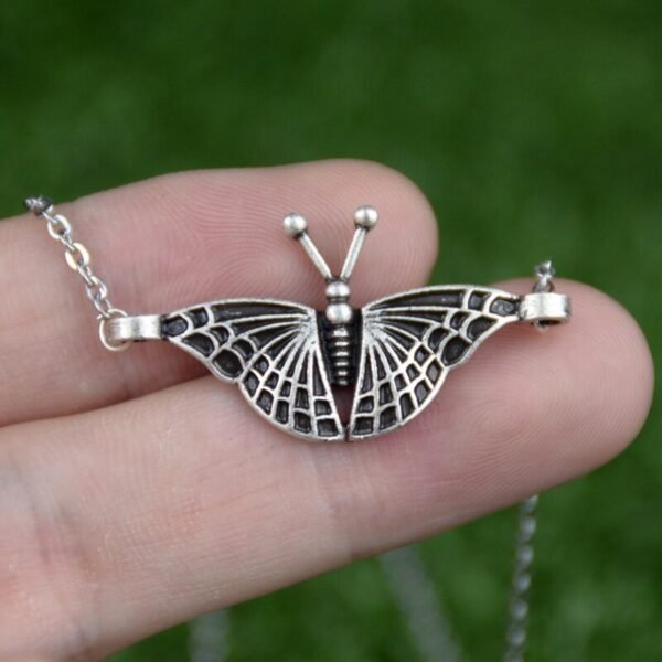 Vintage Butterfly Choker Necklace Insect Animal Clavicle Chain