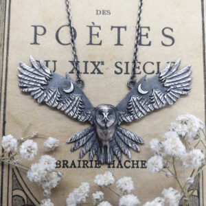 Vintage Flying Owl Pendant Necklace Woman Men Mental Charm Chain Necklace