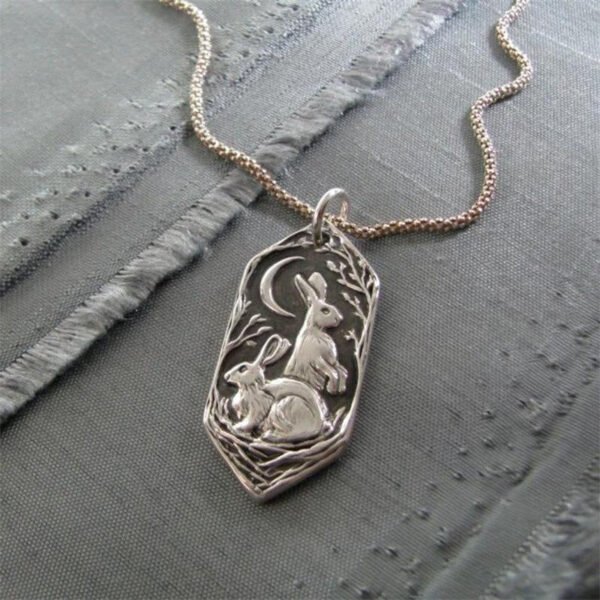Vintage Flying Owl Pendant Necklace Woman Men Mental Charm Chain Necklace