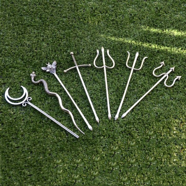 Vintage Hair Sticks Crescent Moon Snake Sword Skull Dead Head Hair Stick Witch Hairpin Amulet Spirit Hair Jewelry For Women Gift