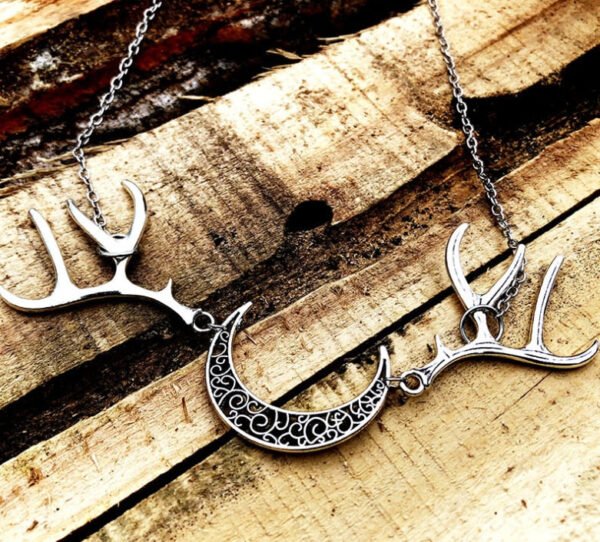 Vintage Hollow Moon Antlers Deer Pendant Necklaces Witch Jewelry