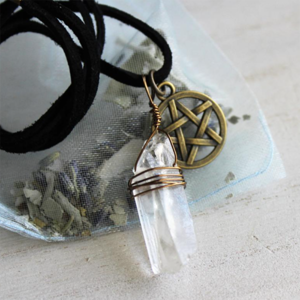 Witch Accessories Raw crystal five-pointed star necklace Five-pointed star necklace,Sweater chain, Wicca jewelry, gems, gifts