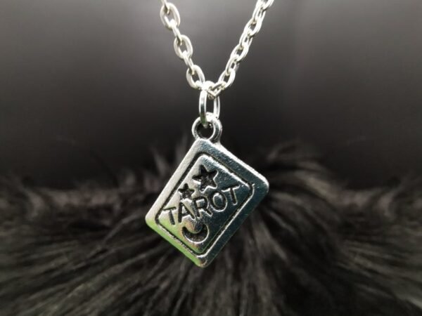 Witch Tarot Card Hand Symbol Pendant Necklace Pagan Psychic Fortune Teller Divination