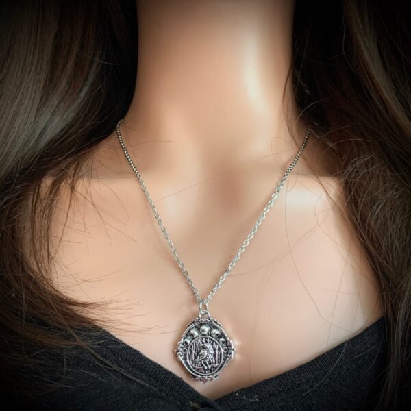 Witchcraft Accessories Moon Phase Crow Necklace Full Moon Half Moon Crescent Moon Wicca Viking Jewelry Amulet Pagan Men Women