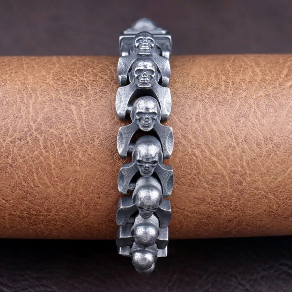 Stainless Steel Trendy Domineering Skull Bracelet for Men Vintage Gothic Skull Bangles Punk Rock Motorcycle Amulet Jewelry Gifts