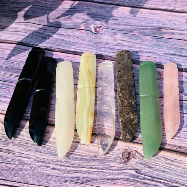 Mineraali Natural Crystal Dagger Healing Protection Stone Reiki Yooperlite Aventurine Obsidian Quartz Knife Shape Gems