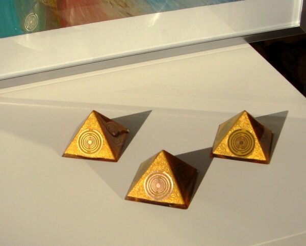 Orgone Energy~Orgone orgonite® powerful golden pyramid, quintuple power, 5 gold-plated (24K) Lakhovsky MWOs, Golden Ratio, abundance, welfare, prosperity