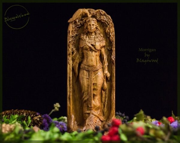 【Wood Sculpture】Morrigan, Morrigan goddess, Morrigu, war and fate goddess, Irish goddess, pagan, wiccan, wicca, altar, druid, witches, gaelic, celtic