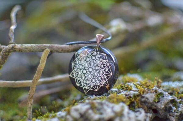 Orgone Energy~Orgonite® Pendant - 64 tetrahedron orgone amulet pendant with quartz crystal. Protection from EMF / RF radiation of cell phone