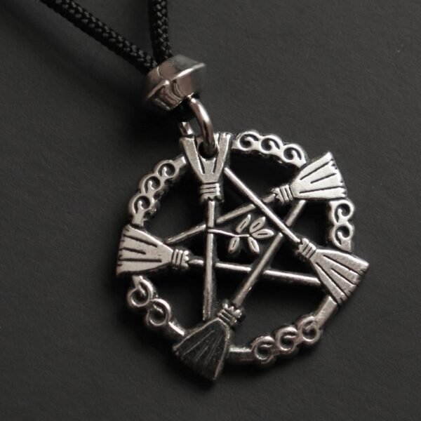 Magicun Taliman~Brooms of Elder Pendant