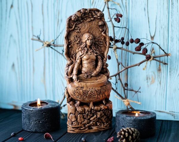 【Wood Sculpture】Ceridwen is a Celtic goddess of witchcraft, rebirth and transformations, pagan, wiccan, wicca, altar, druid, witches, gaelic