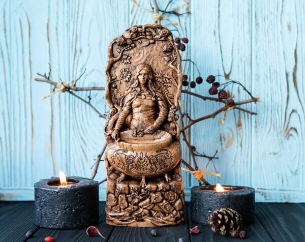【Wood Sculpture】Ceridwen is a Celtic goddess of witchcraft, rebirth and transformations, pagan, wiccan, wicca, altar, druid, witches, gaelic