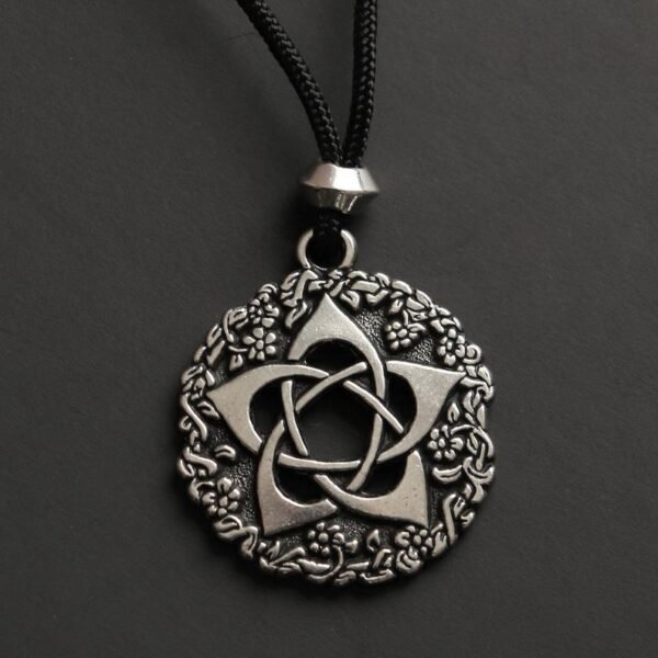Magicun Taliman~Pentacle of Goddess Pendant, Large