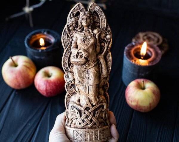 【Wood Sculpture】Idunn goddess of spring, viking pagan asatru heathen god and goddess norse gods altar mythology Wood Sculpture