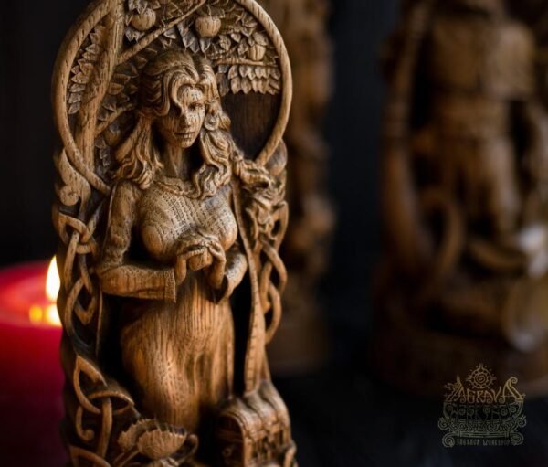 【Wood Sculpture】Idunn statue, Iduna, Iðunn, norse gods, wood carving altar heathen asatru viking god and goddes sculpture wooden scandinavian pantheon