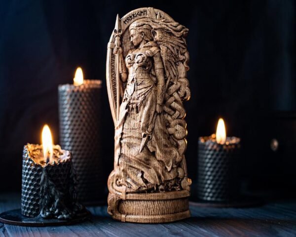 【Wood Sculpture】Morrigan, Morrigu, war and fate goddess, Irish goddess, pagan, wiccan, wicca, altar, druid, witches, gaelic, celtic