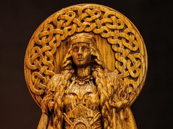 Freyja Statue, Freya Figure, Norse Goddess Statue, Viking Statue, Norse Pagan, Custom God Statue, Asatru, Norse Pagan Decor, Norse Figurine