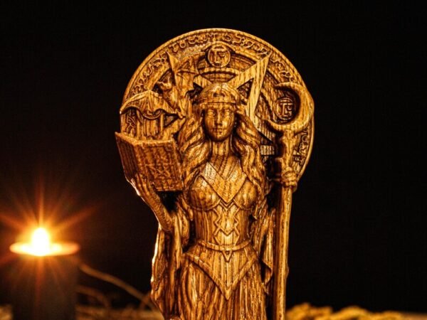 Wood Sculpture Collection-Aradia Statue, Goddess of Witches, Wiccan Goddess Statue, Queen of Witches, Pagan Figurine, Wiccan Altar, Custom God Statue