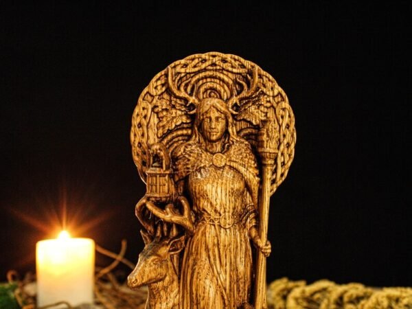 Elen of the Ways Statue, Celtic Goddess Elen, Celtic Goddess Statue, Celtic Mythology, Norse Figurine, Pagan Statue, Pagan Altar Figure