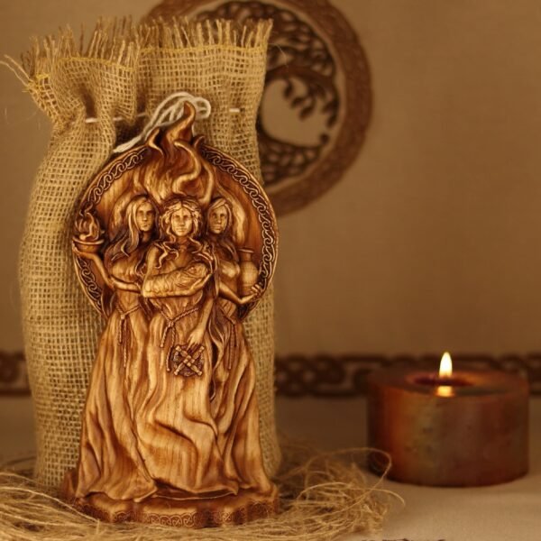 Brigid, Brigid goddess, Fertility Goddess brigid, Imbolc, Brigit goddess Irish goddess Celtic goddess Witchcraft Wooden statue Saint brigid