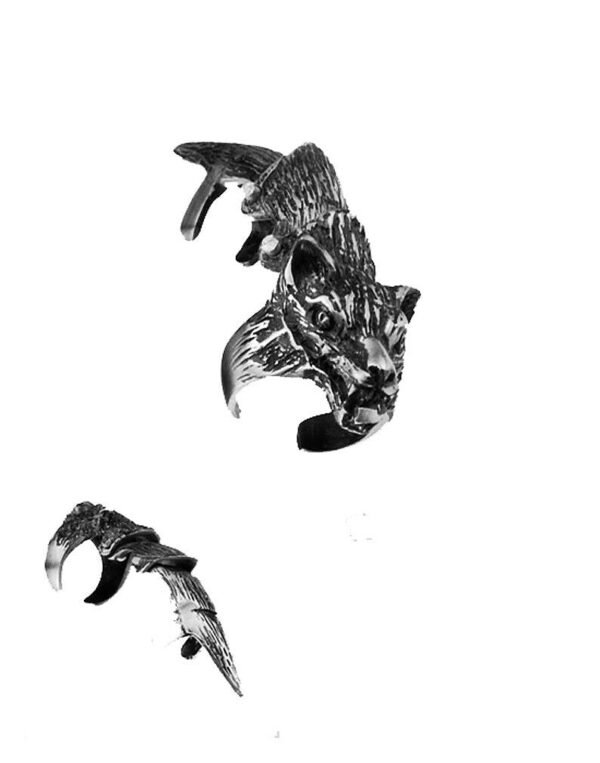 Claws - SNARLING WOLF - Pewter Fashion Jewellery Finger Claw