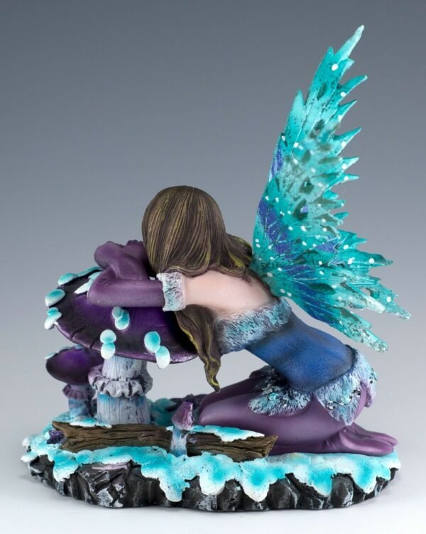 Fairy Collection~Blue and Purple Fairy On Mushroom In Snow Figurine 5.5" High Detailed Resin NIB