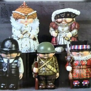 Magicun Giftware~Mini Me Royal Figurine Queenie Henry Beefy History Collectables Gift Ornament