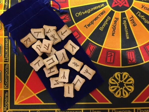 MagicunTarot Cloth~Komplekt Slavyanskie runa i Skatert' predskazatel'naya