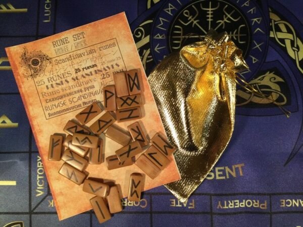 MagicunTarot Cloth~Large Divination Runed Set Bamboo violet