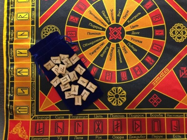 MagicunTarot Cloth~Komplekt Slavyanskie runa i Skatert' predskazatel'naya