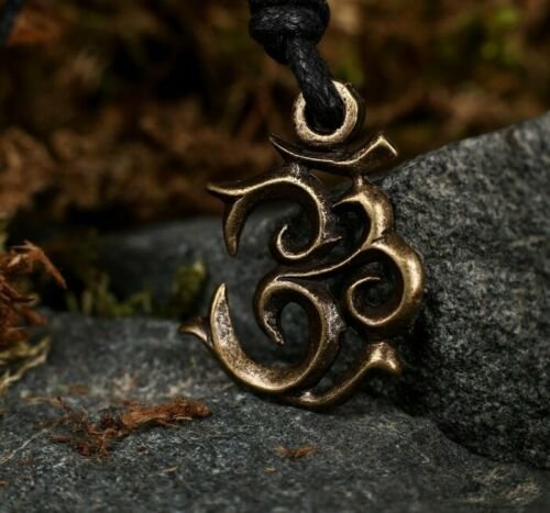 Magic Talisman~Amulet Ancient symbol of Aum B-75