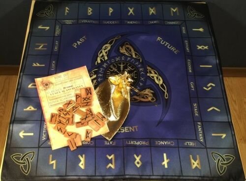 MagicunTarot Cloth~Large Divination Runed Set Bamboo violet