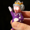 Collectable design~NOVELTY LIGHT AND SOUND QUEEN KEYRING, BRITISH SOUVENIR, ROYAL FAMILY Britain UK