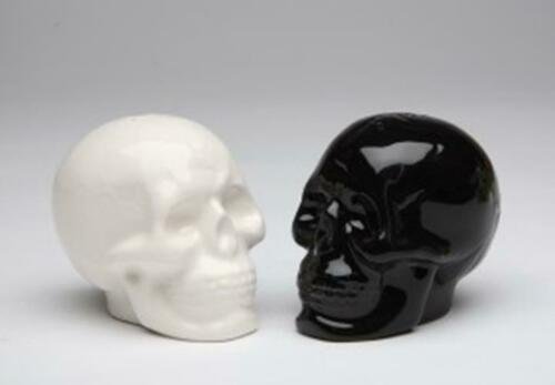 Witchcraft~Skeleton Skull Black & White Salt Pepper Shaker Hand Painted Collectible Set