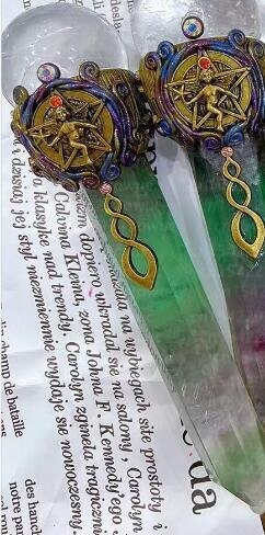 16 22cm Natural Crystal Fluorite Quartz Healing Raw Stone Handmade Magic Stick scepter Witch Craft Staff Cosplay Fairy Props| |