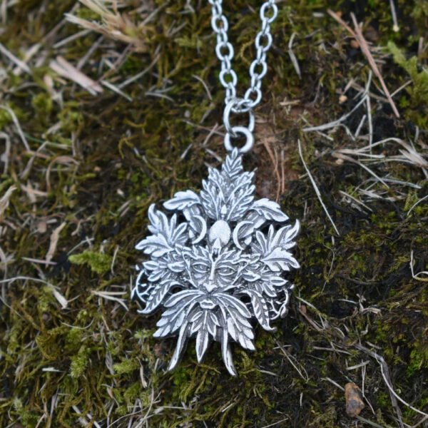 Wicca Celtic Green Man Pentagram Pendant woman necklace