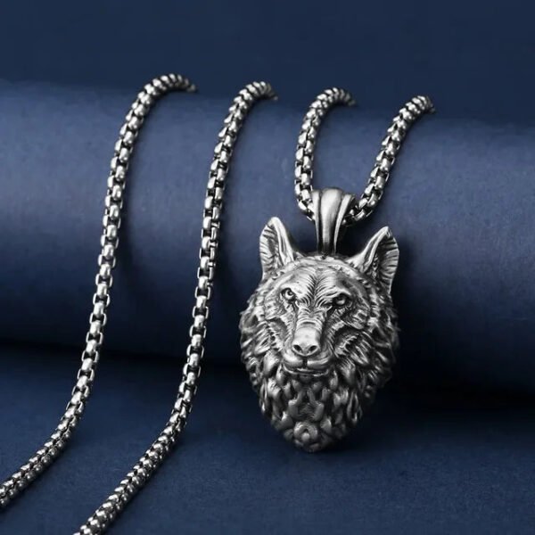 Vintage Metal Tin Lion Head Pendant Necklaces Men's Hip Hop Punk Animal Tiger Bear Wolf High End Couple Sweater Chain Jewelry